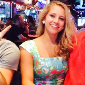 Adorable Lilly Pulitzer dress size 4